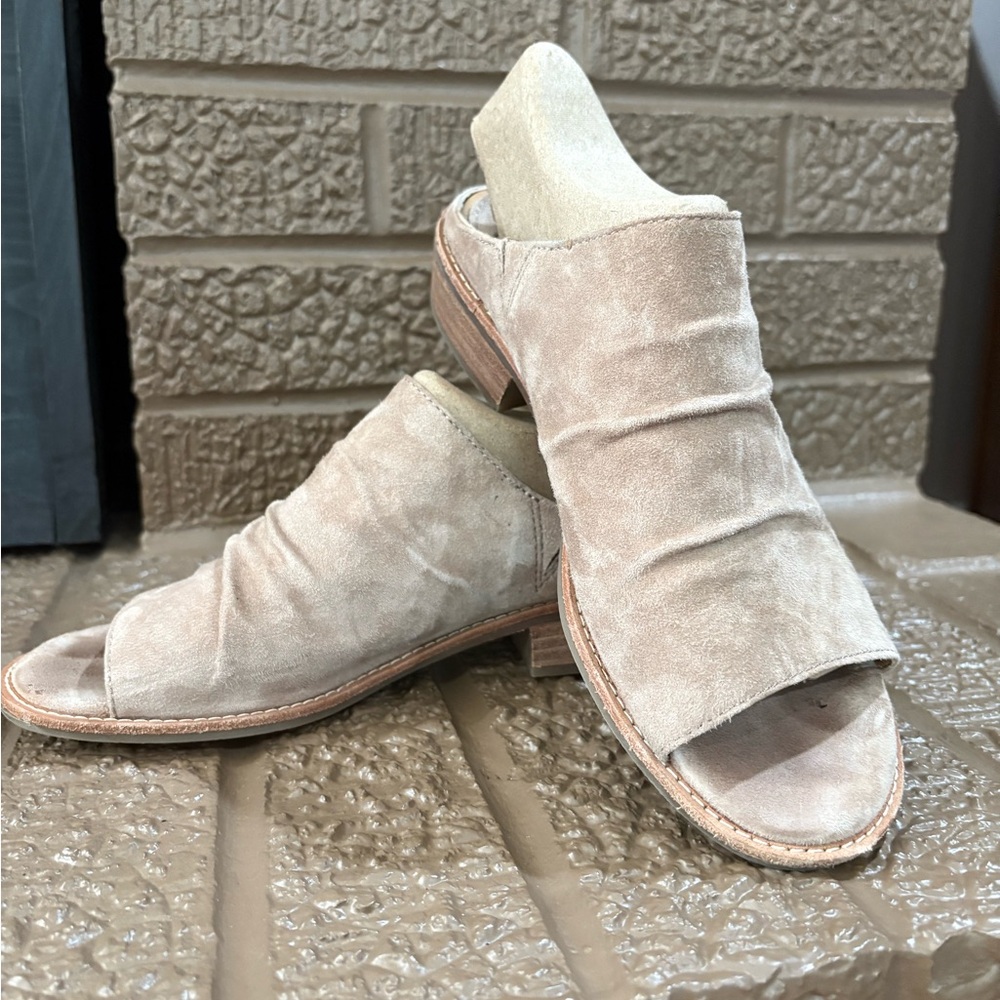 Sofft Beige Suede Open-Toe Mules